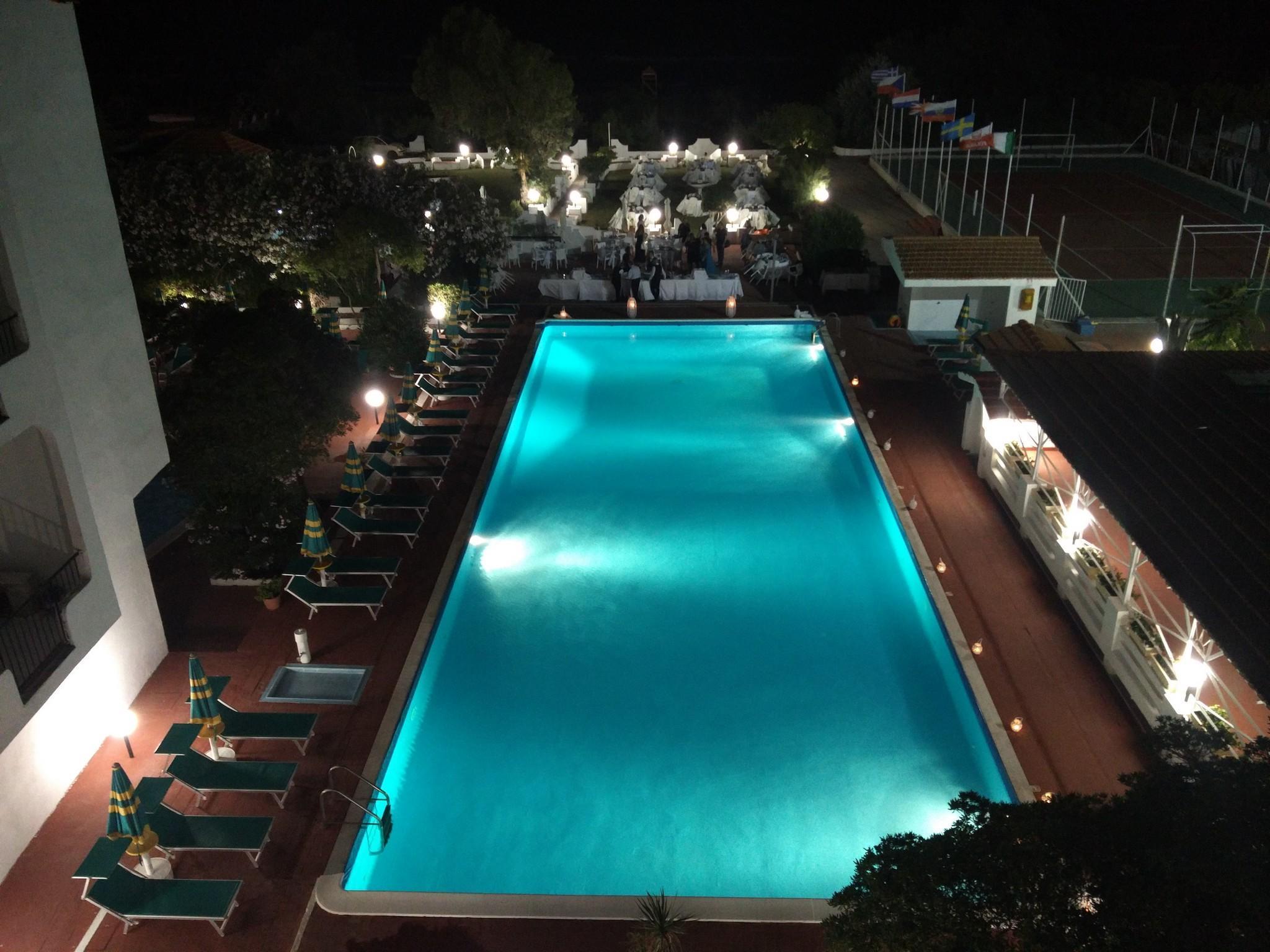 International Resort موندراغوني المظهر الخارجي الصورة