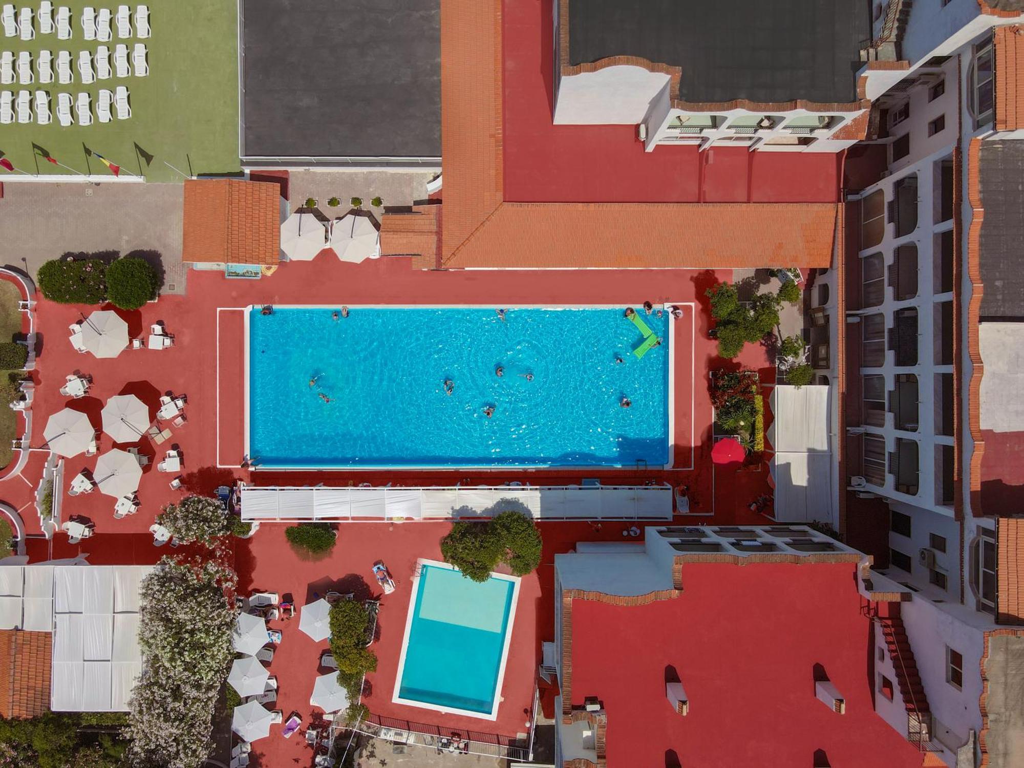 International Resort موندراغوني المظهر الخارجي الصورة
