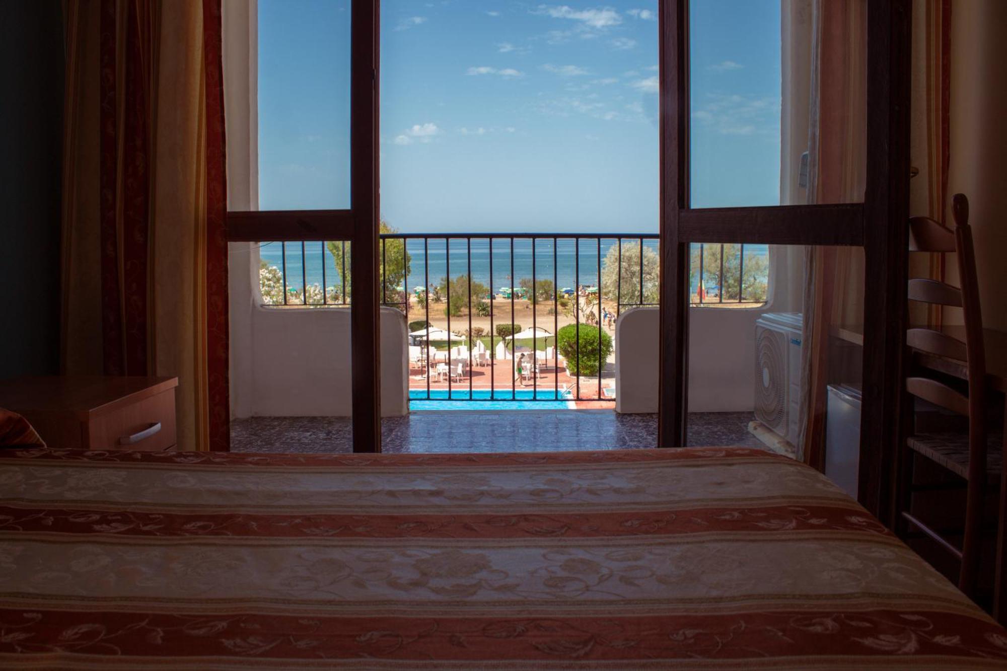 International Resort موندراغوني المظهر الخارجي الصورة